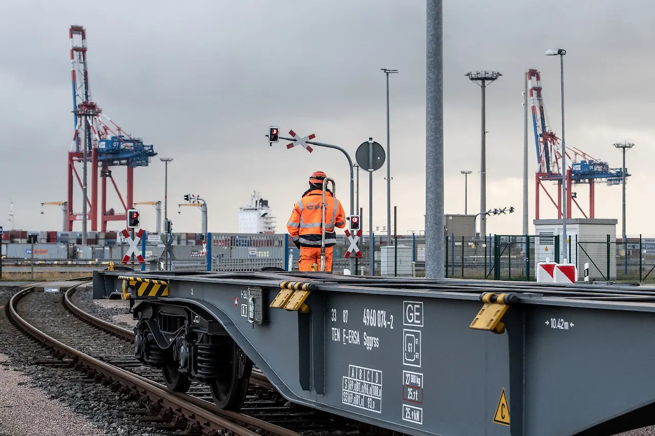 Eisenbahnen und Verkehrsbetriebe Elbe-Weser GmbH / Jobs